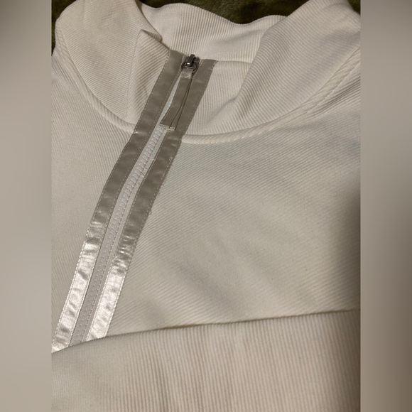NWT Penningtons Active Zone Half-Zip “Snow White” Ottoman Sweatshirt - Picture 3 of 5